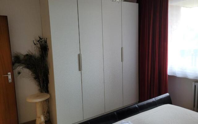 4. 5 min to HANNOVER MESSE FAIR GROUND PRETTY 2 ROOM APARTMENT