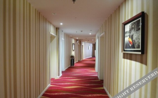 Qingchun Zhu Fashion Hotel