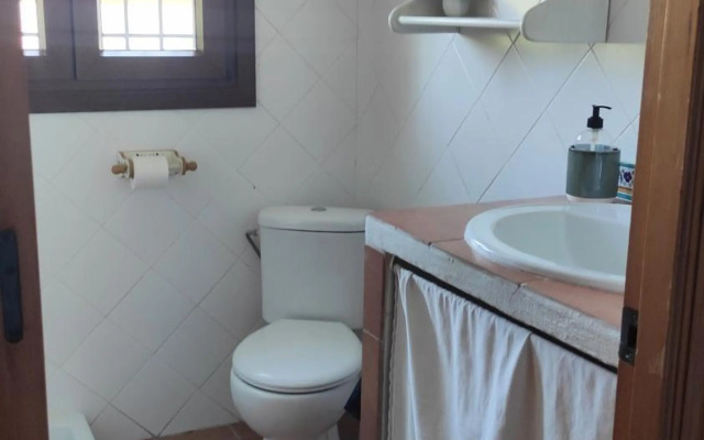 Chalet con piscina privada, natural y acogedor