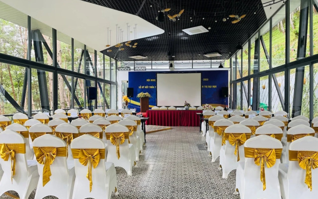 Le Champ Tu Le Resort Hot Spring & Spa