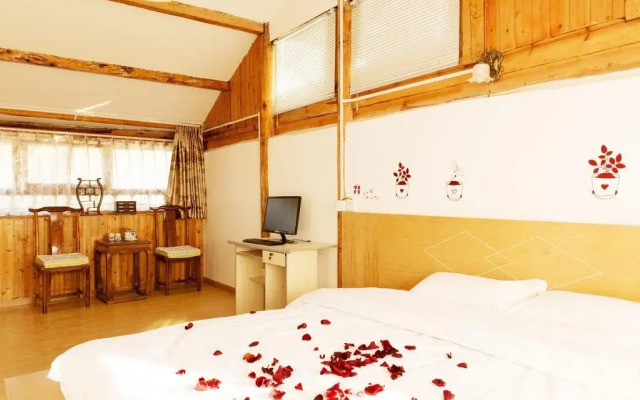 Time Manor Inn