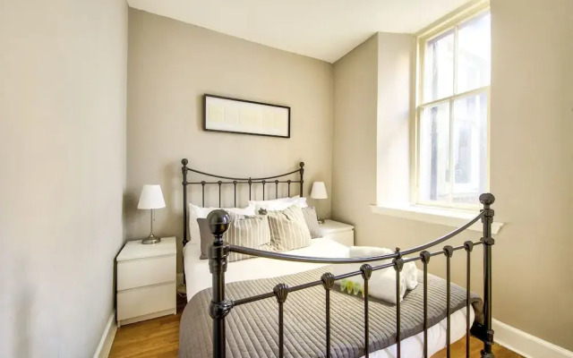JOIVY Great Location! - Charming Apt by Edinburgh Castle