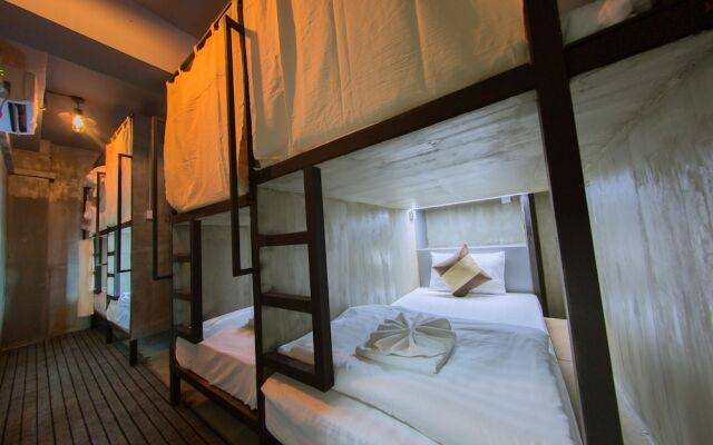 The Lodge Yangon Hostel