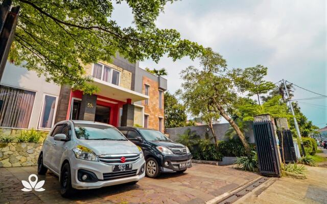 ZEN Rooms Basic near Cilandak Town Square