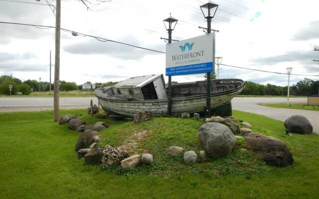 Waterfront Hotel and Marina