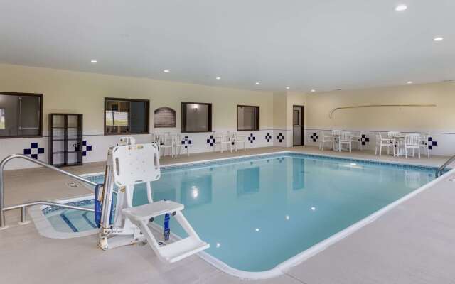 Comfort Inn & Suites Davenport - Quad Cities