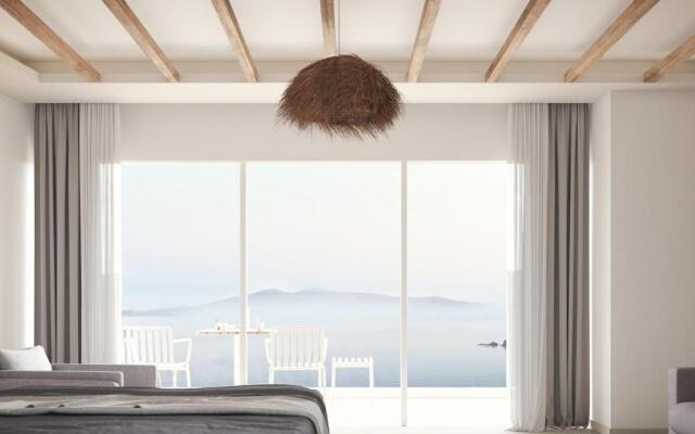 Skipper Beachfront Suites