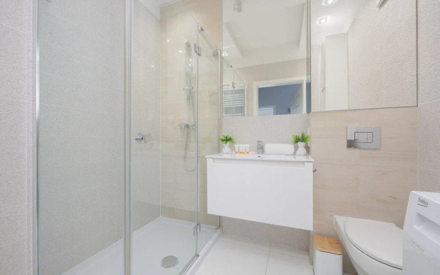 Nad Brzegiem Wisły Warszawa by Renters