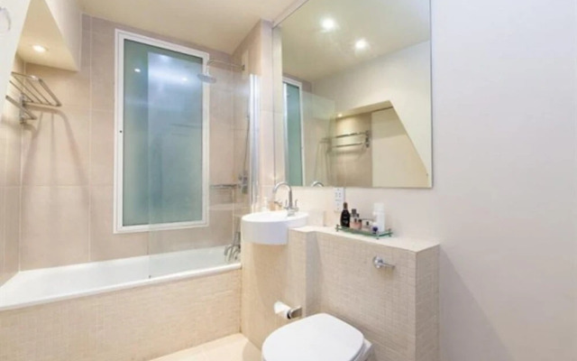 Eson2 - The Dawson Place in Notting Hill