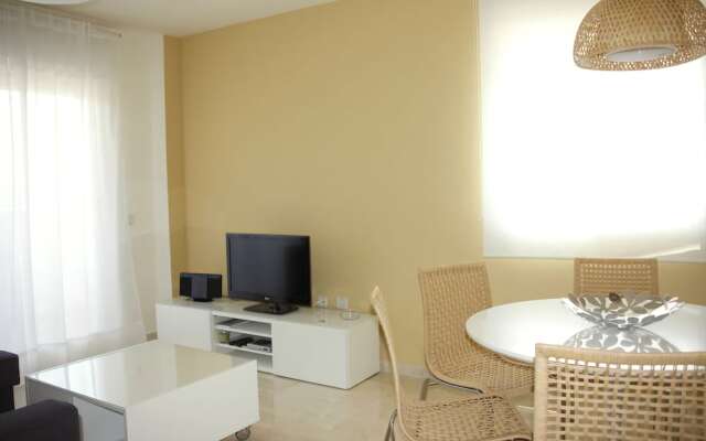 Estepona 101360 2 Bedroom Apartment By Mo Rentals