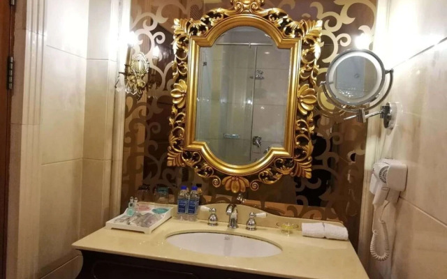 Railway 1896 Garden Hotel