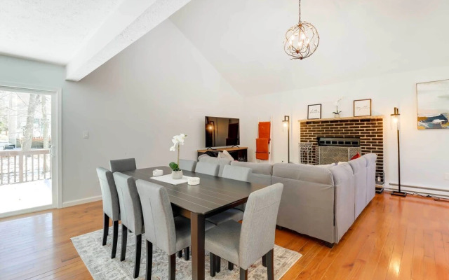 Modern Tobyhanna Home Near Lake Carobeth!