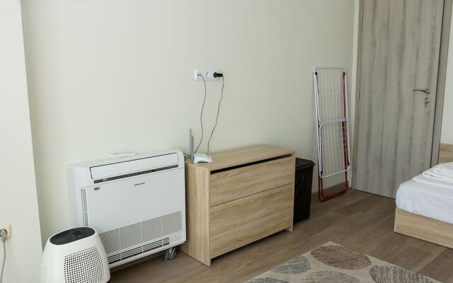 FM Luxury 2-BDR Apartment - Bright & Modern