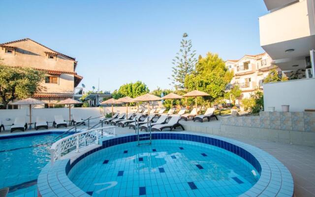 Avra Alykes resort