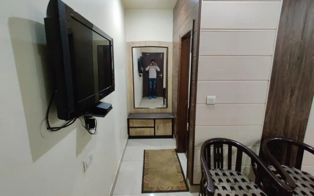 OYO 19453 Hotel Holy Basil