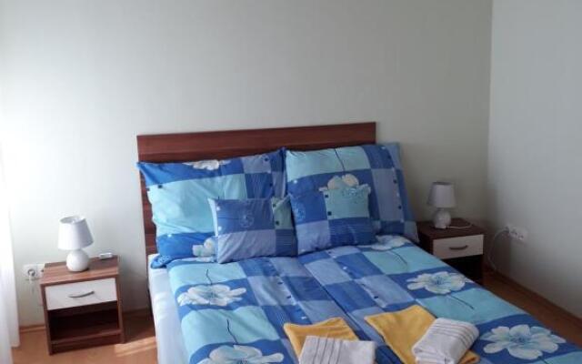 Piac utcai Apartman