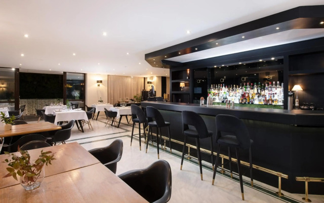 Athenian Riviera Hotel & Suites