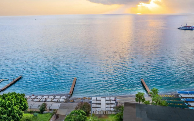Viking Beach Hotel