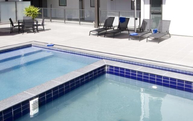Rooftop Retreat - Mount Maunganui Holiday Home