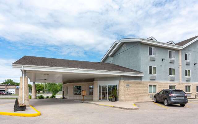 Super 8 by Wyndham Winnipeg West