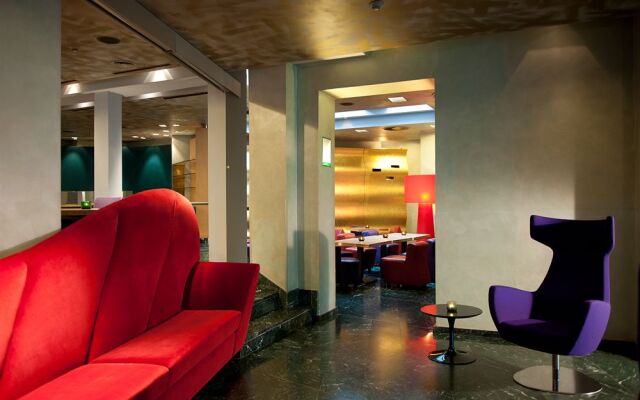 Premier Inn Koeln City Centre Hotel