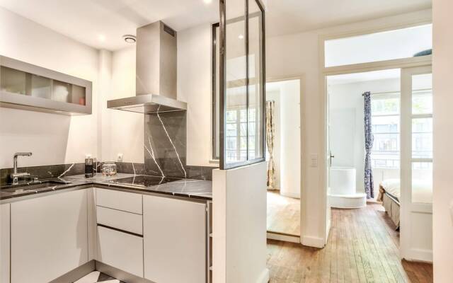 Apartment With Balcony Near Gare Montparnasse