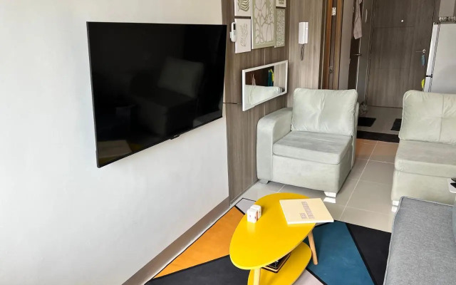 Beautiful 1bed condo Nr Airport, MOA, Makati, Bay