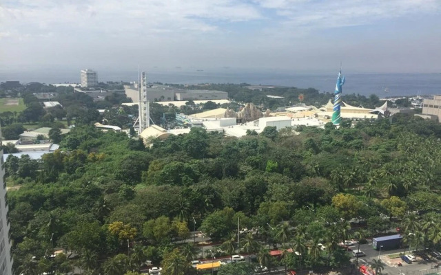 Breeze Residences Condo