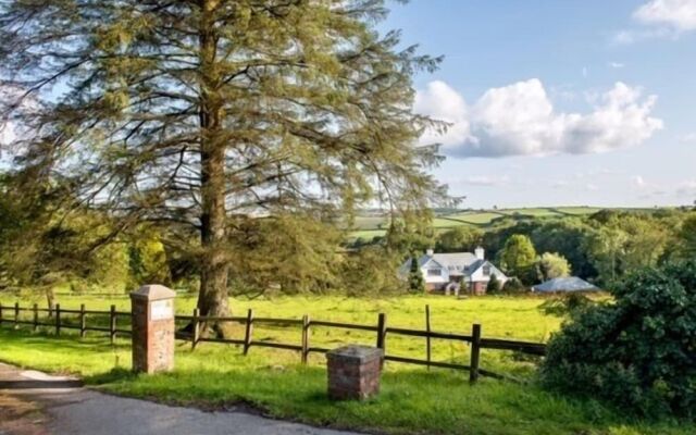 Coombe Farm