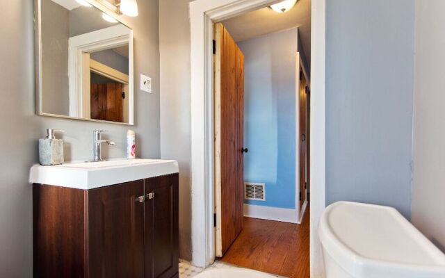 Amazing 5 Bedroom Downtown Ferndale House