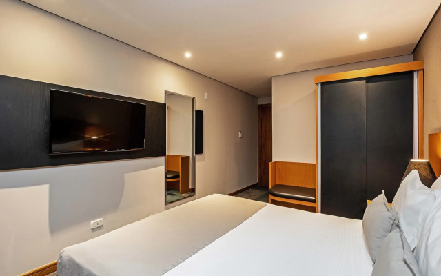 SLAVIERO Curitiba Batel