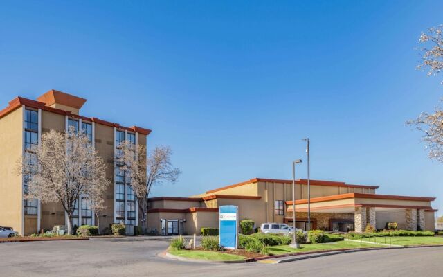 Crowne Plaza Sacramento Northeast