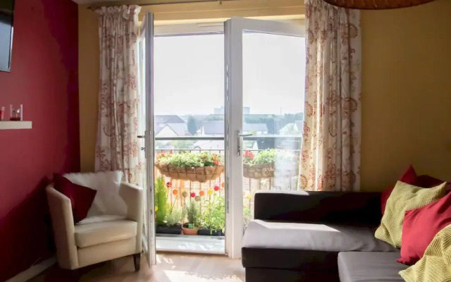 2 Bedroom Flat With Views of Castle