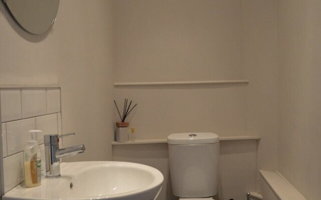 Beautiful 1 Bedroom Apartment in Stockbridge