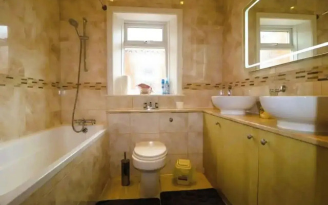 Sherbourne Retreat - 4 Bedroom House in Blackpool