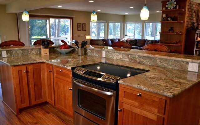 2040 Venice - 3 Br hHome