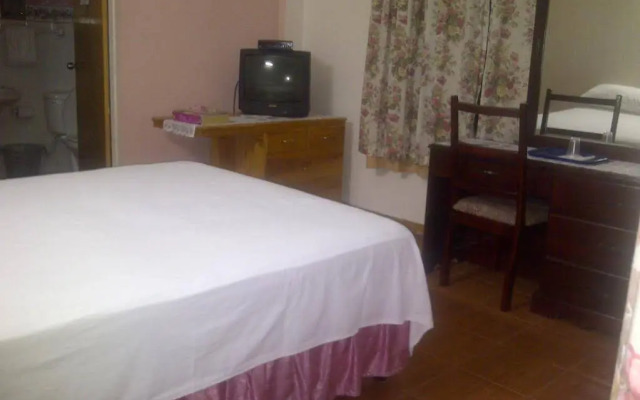 Palm Bay Guest House & Restaurant