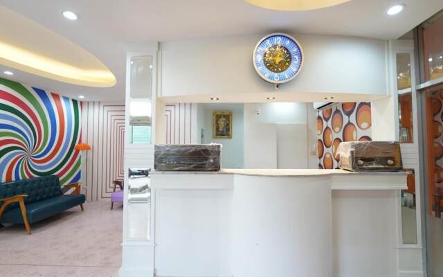 RoomQuest Hotel Pratunam