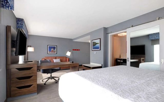 Hampton Inn by Hilton Crown Point