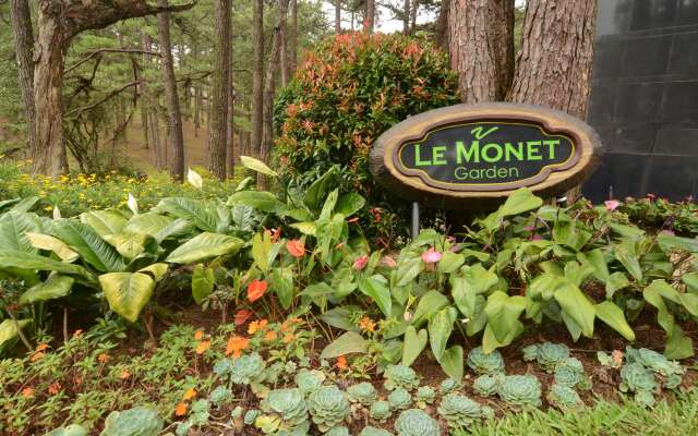 Le Monet Hotel