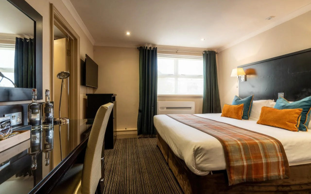 The Inn Boutique Hotel Bar and Restaurant