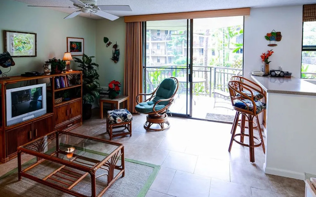 Oceanview Kailua-kona Condo With Private Balcony!