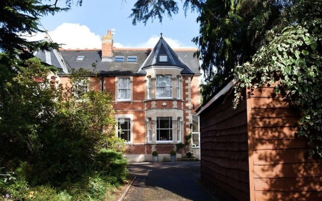 Mountlands Lodge