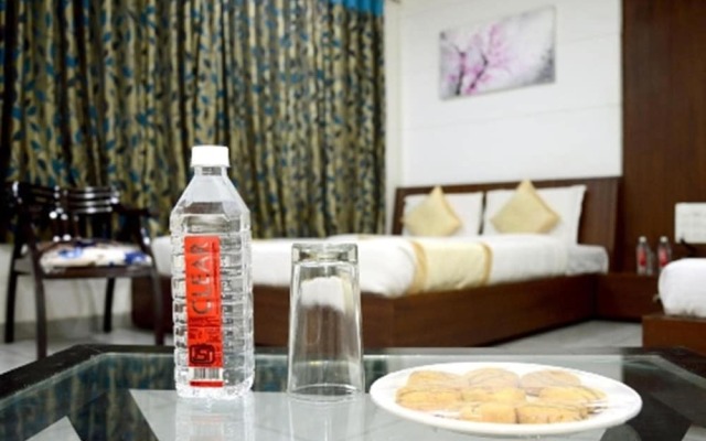 Crimson Park Shripriya Hotel