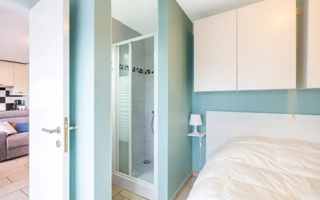 Modern Apartment Near Sea