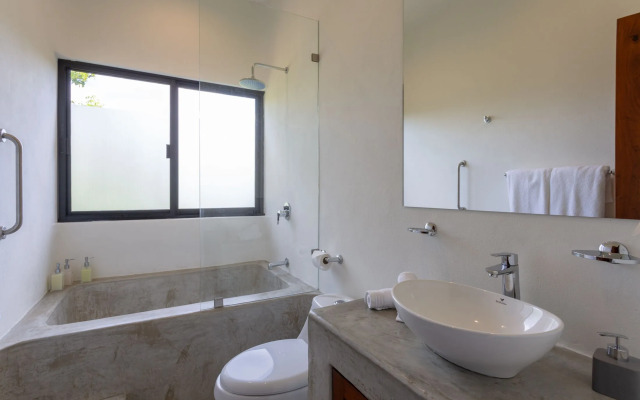 KA'A New Penthouse Private Rooftop Pool