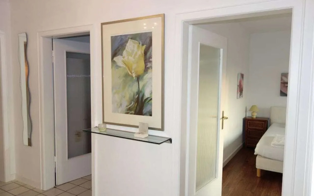 Tolstov-Aparthotels Generous 3 Room Apartment