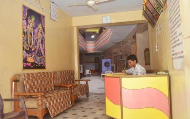 Hotel Pushpak Lodge