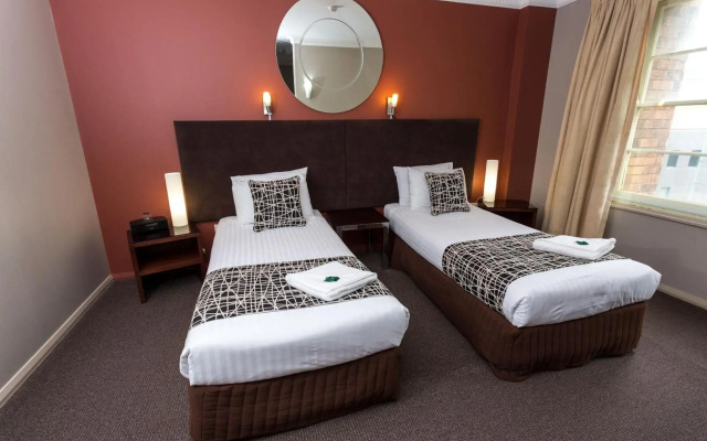Clarendon Hotel