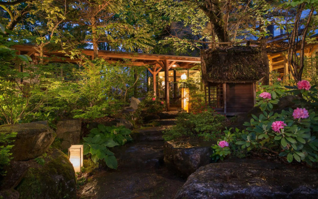 Okuhida Yakushi No Yu Honjin